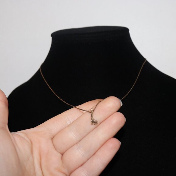 Beautiful gold sterling silver .925 Giraffe necklace 18" - Picture 5 of 7